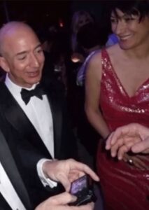 PHOTO Ghislaine Maxwell With Jeff Bezos At His Writer's Retreat