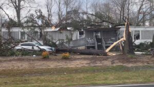 PHOTO Mobile Homes In Newbern Alabama Were Just Hammered By Tornado And Left In Pieces