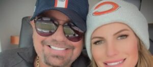 PHOTO Vince Neil's Girlfriend Wearing A Chicago Bears Beanie