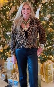 PHOTO Pamela Bach Looking Happy At Christmas Time