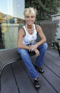 PHOTO Pamela Bach Sitting On The Deck Of Her Hollywood Hills Mansion Where She Committed Suicide