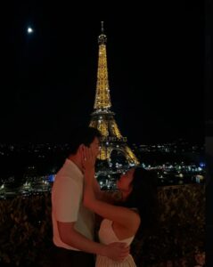 PHOTO Allison Hsu Getting Engaged In Front Of The Eiffel Tower