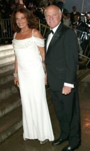 PHOTO Barry Diller Awkwardly Holding His Wife's Hand Despite Being Gay
