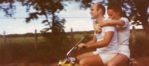 PHOTO Barry Diller's Wife Hugging Him During Bike Ride In The 80's