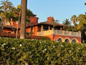 PHOTO Ty Warner's House Looks Like A Resort