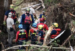 PHOTO Devyn Smith Being Rescued In The Kerrville Texas Floodwaters