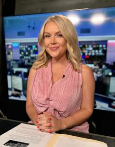 PHOTO Karoline Leavitt Increases The Font On Her Notes So She Knows What To Say