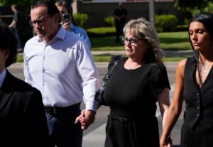 PHOTO Kristi Goncalves Walking Into Court To Face Bryan Kohberger