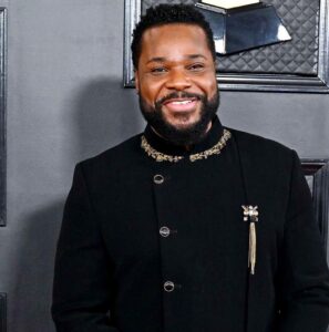 PHOTO Malcolm Jamal Warner All Dressed Up