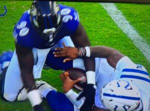 HD PHOTO Anthony Richardson's Throwing Hand Was Fucked Up When He Left The Game