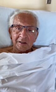 PHOTO Frank Caprio Saying Goodbye In His Hospital Bed