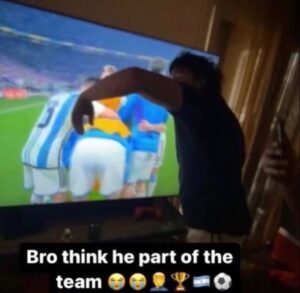 PHOTO How It Feels To Watch Taylor Swift Get Engaged Meme