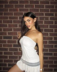 PHOTO Justin Herbert Loves Bragging About His New Girlfriend Madison Beer