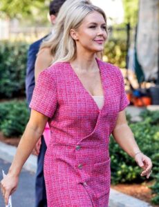 PHOTO Karoline Leavitt Is Always Smiling Working For Donald Trump