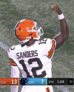 PHOTO Shedeur Sanders Fist Pumping And Showing His Arm Muscle