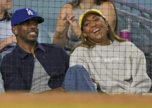 PHOTO Chris Paul Sat With His Wife At Dodgers On Deck Circle For Game Against Rockies