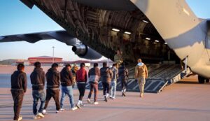 PHOTO Deportations Still Happening Despite Government Shutdown