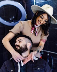 PHOTO Guys Actually Let Joshua Jahn's Sister Use A Razor Near Their Necks