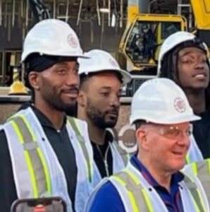 PHOTO Kawhi Leonard Has The Face Of A Man Getting $28 Million For Doing Nothing