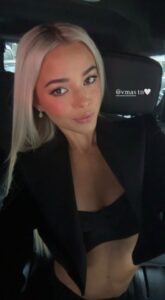 PHOTO Olivia Dunne Looking So Good Driving To The VMA Awards In Her Car