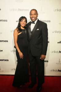 PHOTO Shaun Alexander's Wife Has A Small Baby Bump