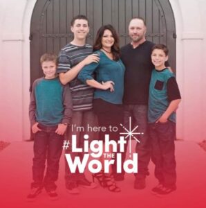 PHOTO Tyler Robinson On Front Of Christmas Card With His Family