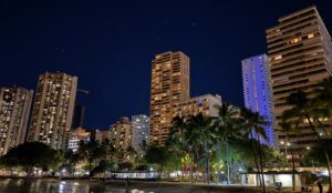 PHOTO Waikiki Hawaii Looked Calm On Sunday Night With Hurricane Kiko Still More Than 500 Miles Away