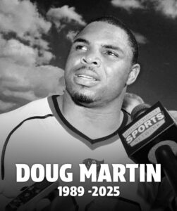 PHOTO Doug Martin Getting Interviewed In Heaven