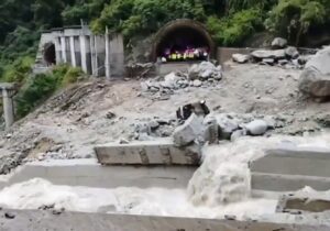 PHOTO Hongqi Bridge in Sichuan's Shuangjiangkou Collapsed Due To Mountainside Instability From Reservoir Water