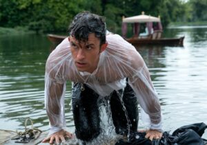 PHOTO Jonathan Bailey Getting Out Of The Water With A See Through Shirt On For The Women