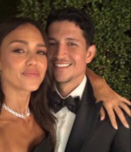 PHOTO Newest Jessica Alba Danny Ramirez Photo