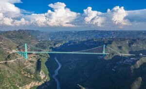 PHOTO Of Hongqi Bridge Right Before It Collapsed