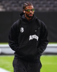 PHOTO Shedeur Sanders Wearing A Legendary Hoodie On The Field In Vegas Before The Game