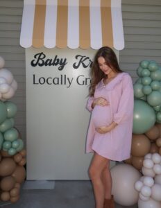 PHOTO Tucker Kraft's Wife Looked Pretty Hot Pregnant