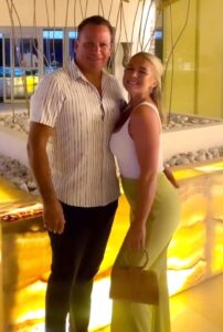 PHOTO Karoline Leavitt Smiling Like Yeah I Married A Rich White Guy