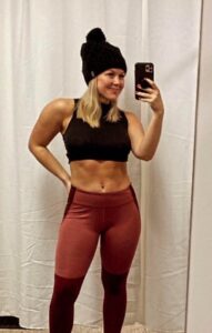 PHOTO Karoline Leavitt Thirst Trapping Her Tight Legs In Red Skin Tight Leggings