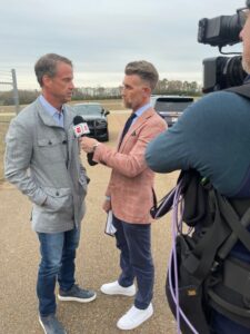 PHOTO Lane Kiffin Wearing Really Weird Checkered Jacket Before Boarding A Plane To Baton Rouge