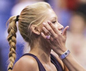 PHOTO Of Anna Kournikova’s Pink Diamond Engagement Ring