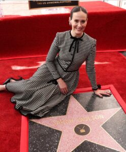 PHOTO Sarah Paulson Sitting Next To Hollywood Walk Of Fame Star