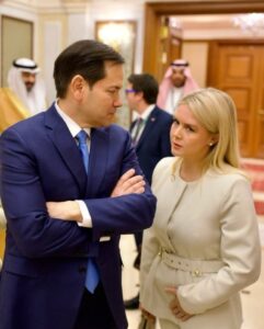 PHOTO Karoline Leavitt Talking To Marco Rubio