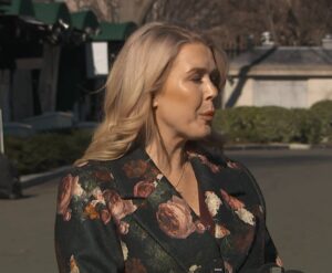 PHOTO Karoline Leavitt Thirst Trapping In Flowery Suit Jacket During Briefing