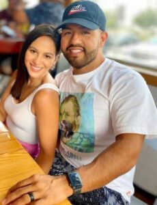 PHOTO Regina Aviles With Her Husband