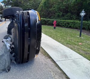 PHOTO Close Up Of Damage To Tiger Woods' Range Rover After Rollover
