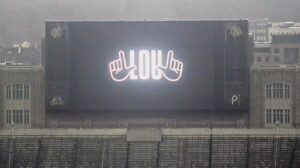 PHOTO University of Notre Dame Paying Tribute To Lou Holtz