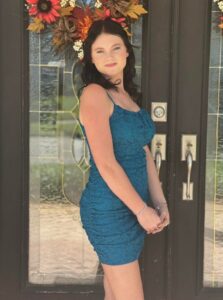 PHOTO Anna Kepner Showing Off HUGE Tits In Blue Dress