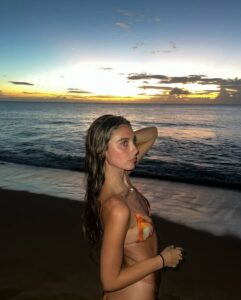 PHOTO Austin Reaves' Medical School Girlfriend In A Bikini