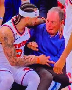 PHOTO Mike Bloomberg Getting Scared By Knicks Player Courtside During NBA Finals Game 3