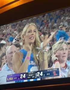 PHOTO Blonde Baddie MILF Taking Over LSU Vs Ole Miss Game On Saturday Night